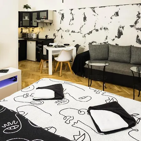 Black & White Apartment Prague By Wenceslas Square And Muzeum Exterior photo