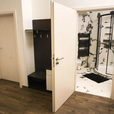 Black & White Apartment Prague By Wenceslas Square And Muzeum Exterior photo