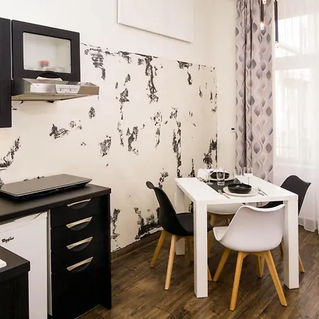 Black & White Apartment Prague By Wenceslas Square And Muzeum Exterior photo