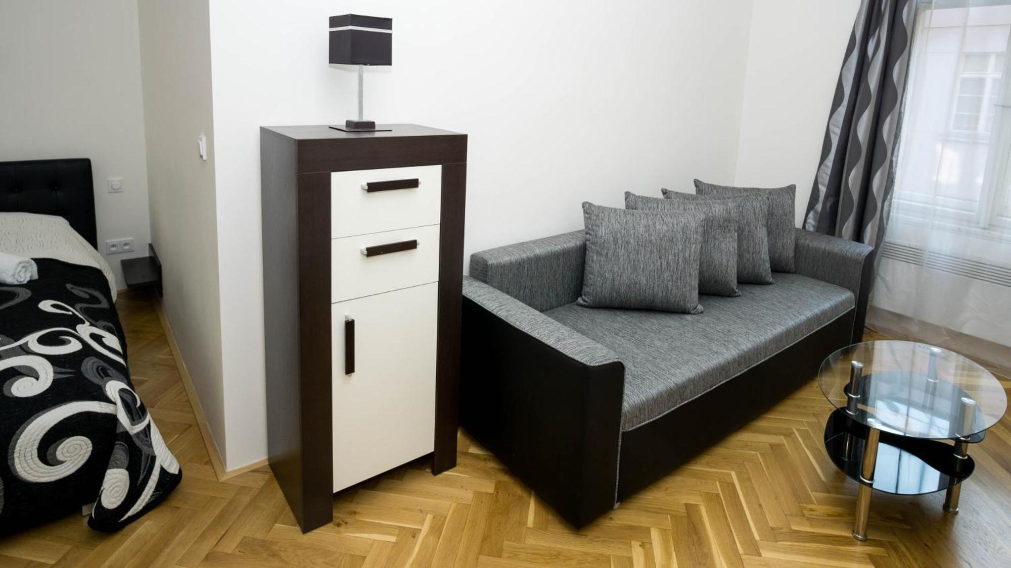 Апартаменты Black & White Apartment Prague By Wenceslas Square And Muzeum