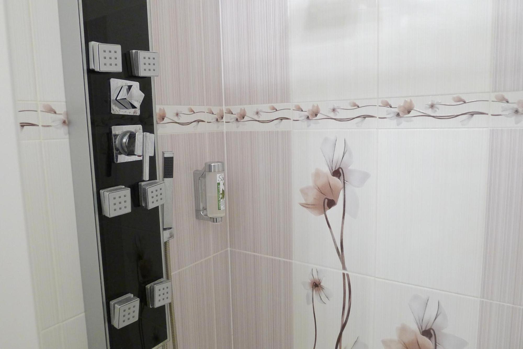 Black & White Apartment Prague By Wenceslas Square And Muzeum