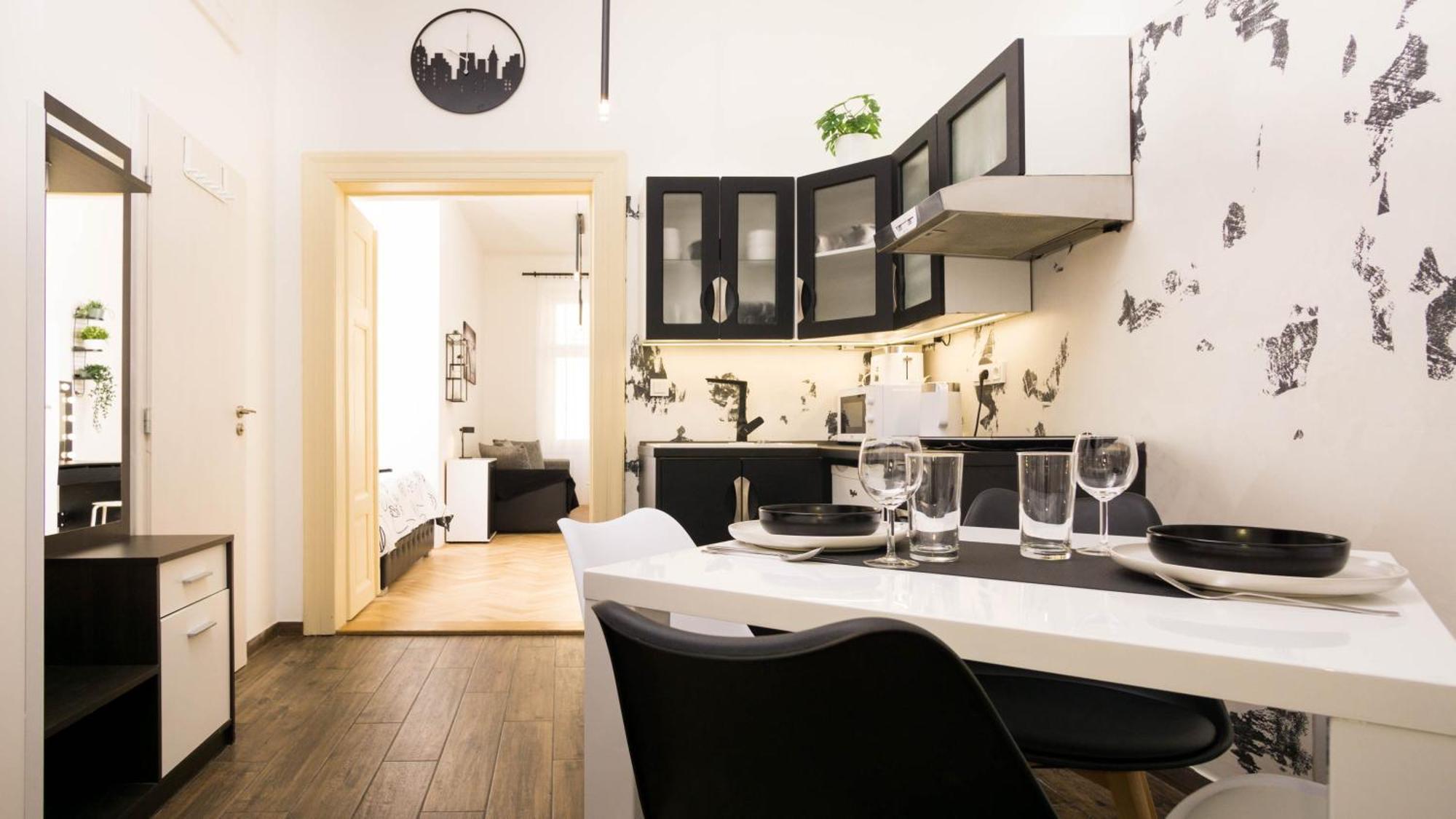 Апартаменты Black & White Apartment Prague By Wenceslas Square And Muzeum *