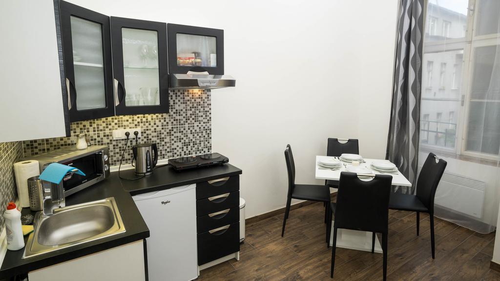 Апартаменты Black & White Apartment Prague By Wenceslas Square And Muzeum *